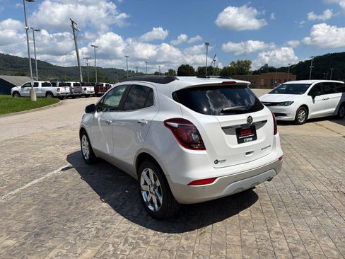 Used 2019 Buick Encore Essence w/ Experience Buick Package FWD image 6