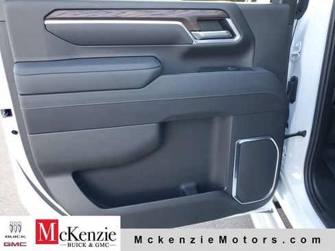 New 2026 GMC Sierra 3500 SLT w/ SLT Premium Package AWD/4WD image 23