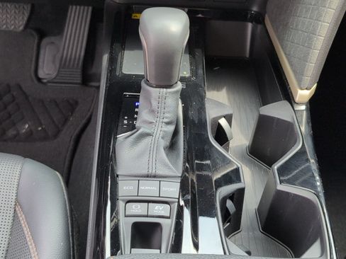 Used 2025 Toyota Camry XLE w/ Premium Package FWD image 22