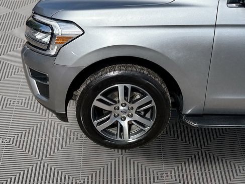 Used 2023 Ford Expedition Limited AWD/4WD image 35