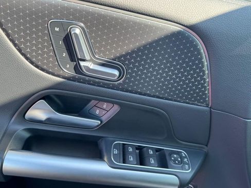 Used 2025 Mercedes-Benz GLA 250 image 15