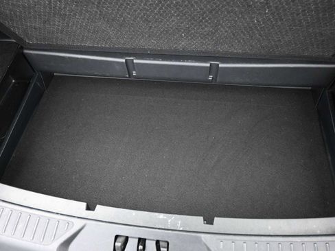 Used 2025 Ford Explorer ST-Line w/ ST-Line Street Pack image 25