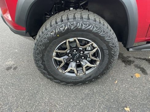 New 2026 Chevrolet Colorado ZR2 w/ Technology Package image 11