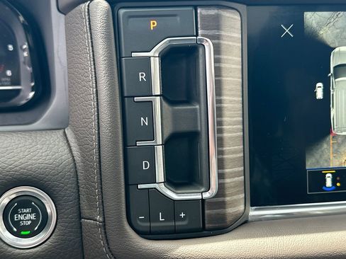 Used 2023 GMC Yukon XL Denali RWD image 33