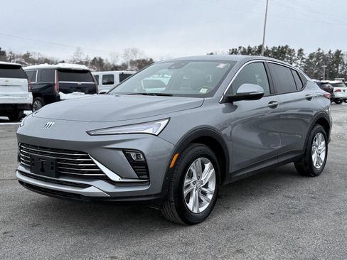 Certified 2025 Buick Envista Preferred w/ Convenience I Package image 9