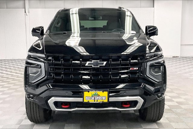 Used 2025 Chevrolet Tahoe Z71 w/ Comfort Package AWD/4WD image 4