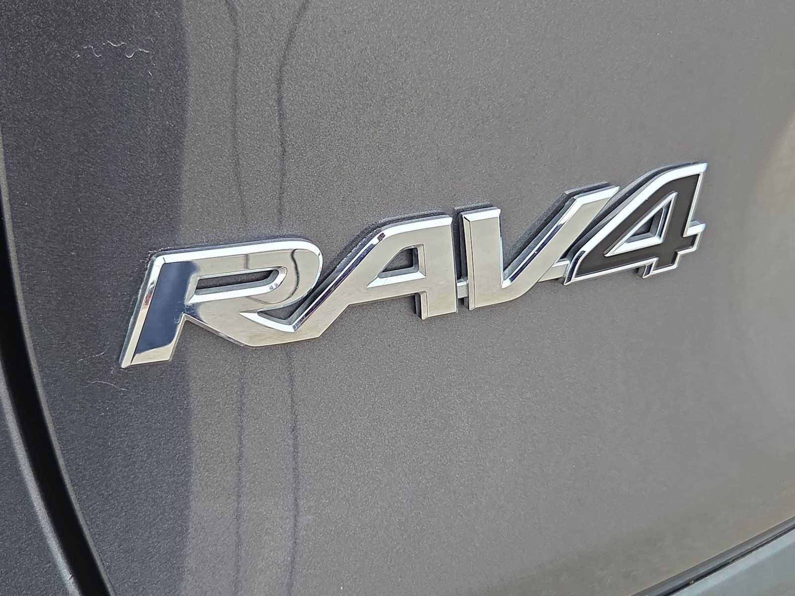 Used 2024 Toyota RAV4 LE FWD image 11