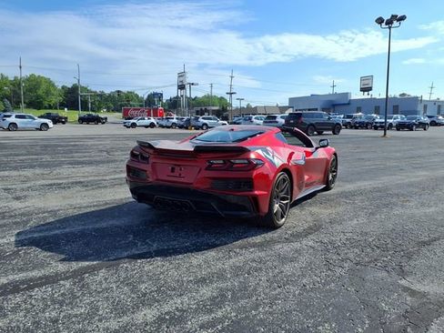 Used 2025 Chevrolet Corvette Z06 RWD image 18