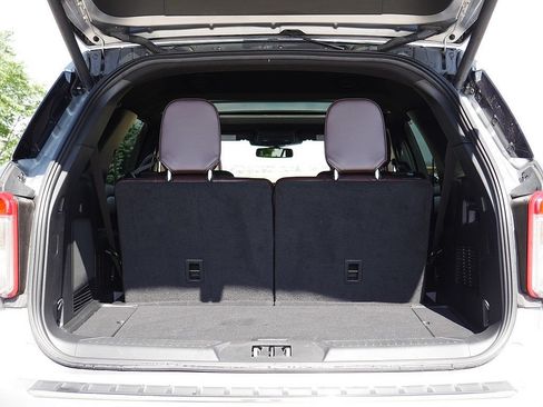 Used 2024 Ford Explorer Platinum w/ Technology Package AWD/4WD image 55