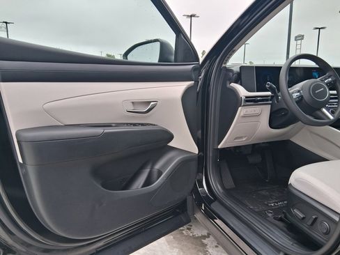 New 2026 Hyundai Tucson SEL image 17