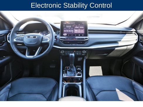 Used 2023 Jeep Compass Limited image 12