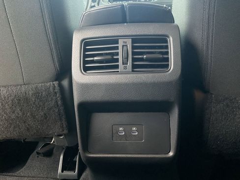 Used 2025 Nissan Rogue SV FWD image 14