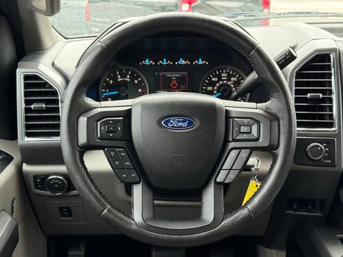 Used 2016 Ford F150 XLT w/ Equipment Group 302A Luxury AWD/4WD image 17