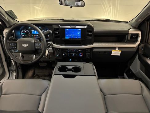 New 2026 Ford F250 XL w/ XL Chrome Package RWD image 6