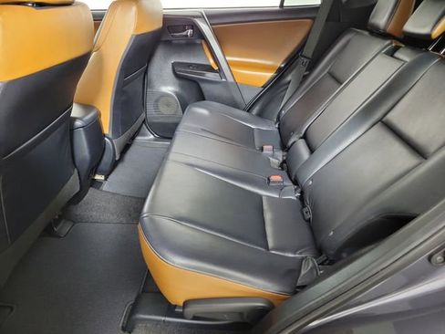Used 2018 Toyota RAV4 SE w/ Power Extra Value Package FWD image 12