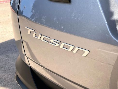 Certified 2025 Hyundai Tucson SEL image 9