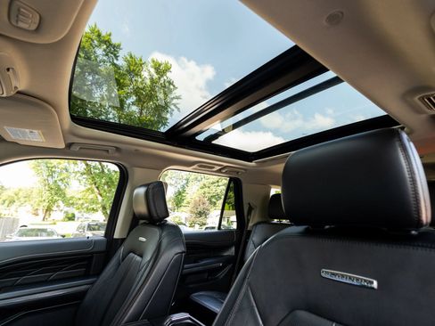 Used 2019 Ford Expedition Platinum AWD/4WD image 15