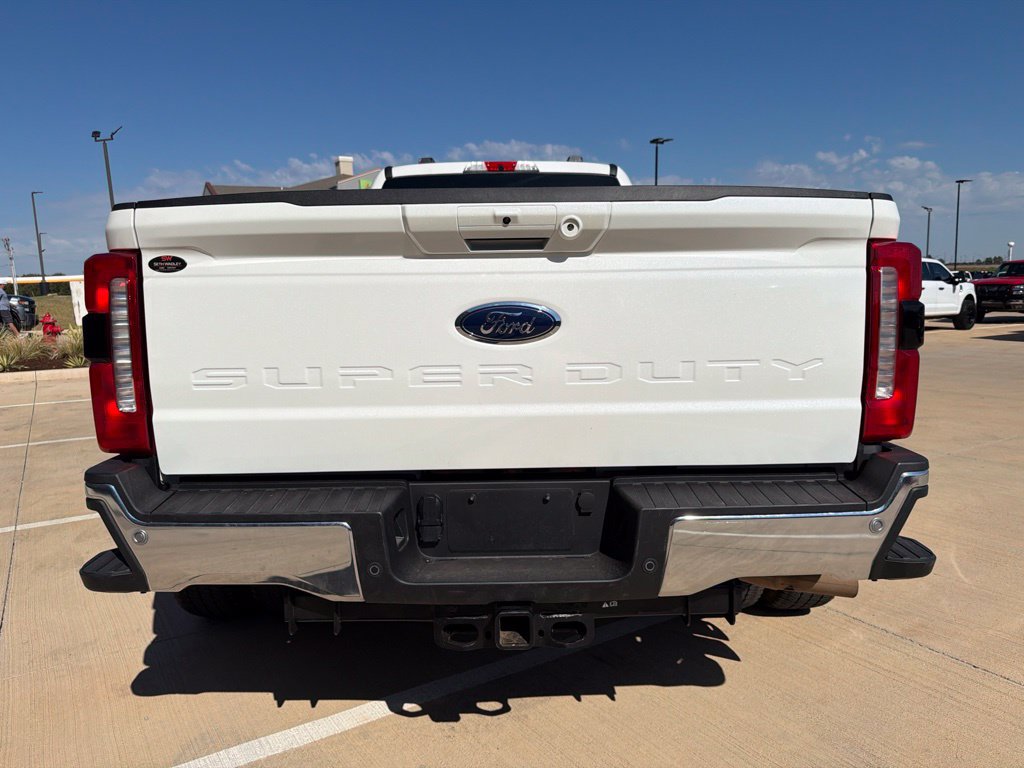 Used 2026 Ford F350 Lariat w/ FX4 Off-Road Package AWD/4WD image 4