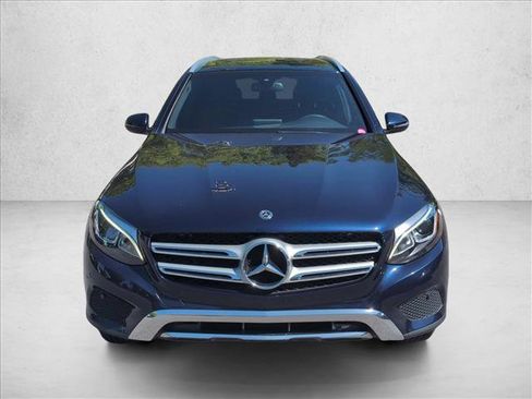 Used 2018 Mercedes-Benz GLC 300 4MATIC image 2