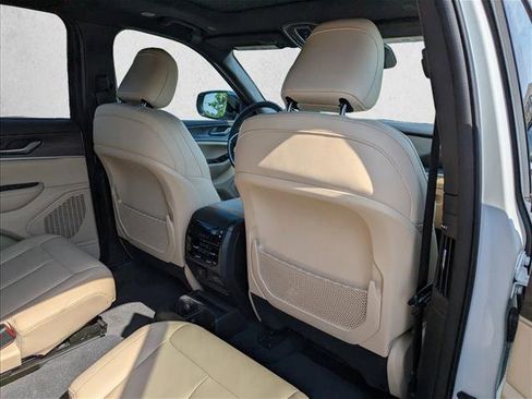 Used 2024 Jeep Grand Cherokee L Limited RWD image 30