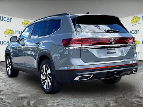 Used 2025 Volkswagen Atlas SE AWD/4WD image 4