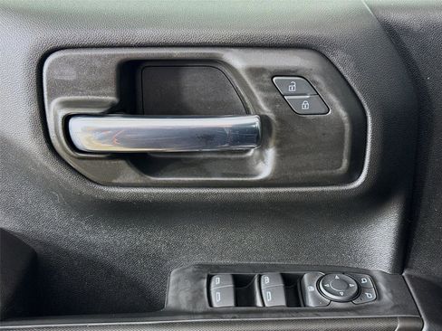 Used 2022 Chevrolet Silverado 1500 Custom image 18