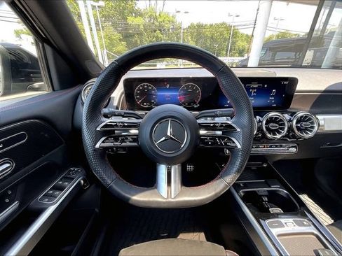 Certified 2024 Mercedes-Benz GLB 250 4MATIC image 10
