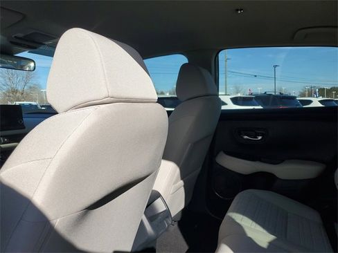 Certified 2023 Honda HR-V LX image 33