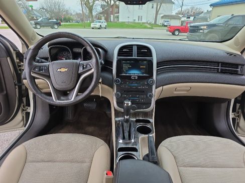 Used 2014 Chevrolet Malibu LT w/ Power Convenience Package image 25
