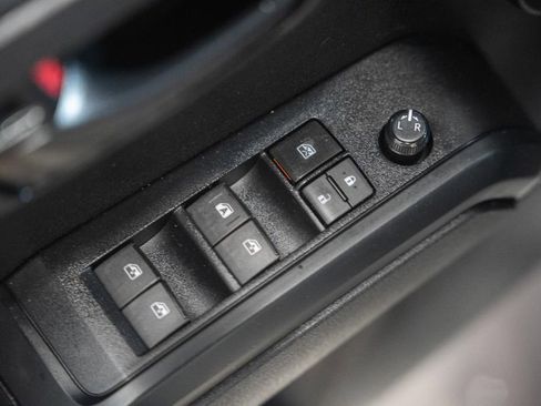 Used 2022 Toyota Tacoma SR w/ SR Convenience Package RWD image 32