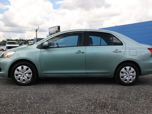 Used 2009 Toyota Yaris Sedan w/ Convenience Pkg FWD image 3