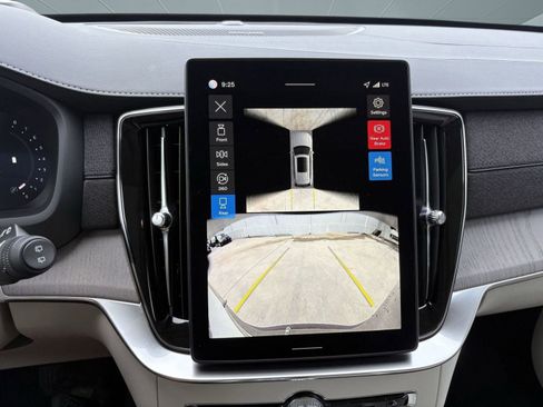 New 2026 Volvo XC90 B6 Ultra w/ Protection Package image 30