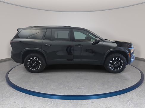 Used 2026 Chevrolet Traverse Z71 w/ Driver Confidence Package AWD/4WD image 4