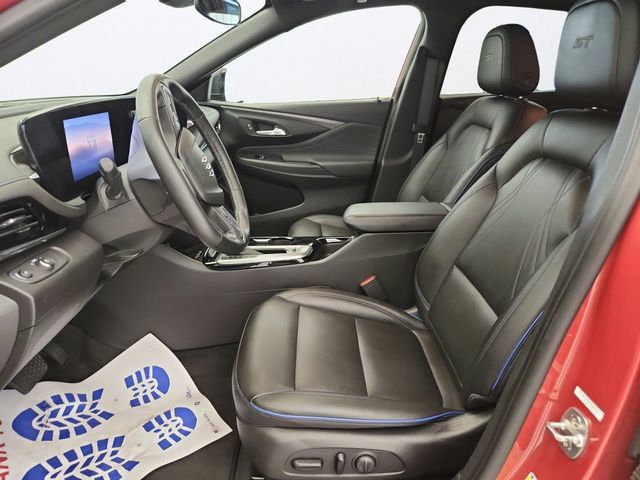 Used 2024 Buick Envista Sport Touring w/ Convenience I Package FWD image 11