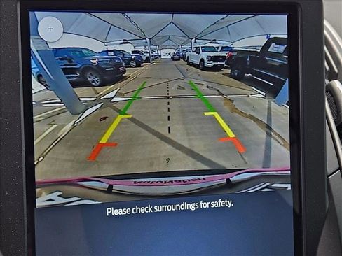 Used 2024 Ford Edge SE image 14