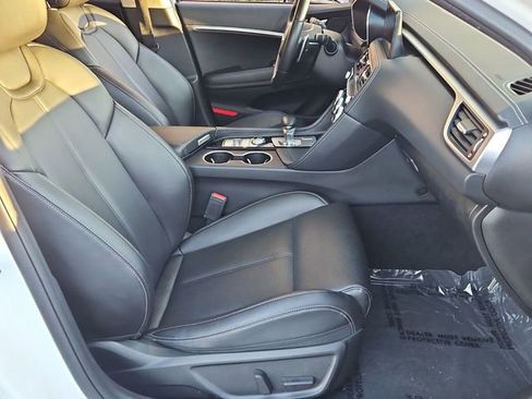 Used 2022 Genesis G70 2.0T image 19