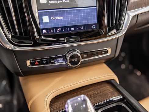 Used 2023 Volvo V90 B6 Cross Country Ultimate w/ Climate Package image 28