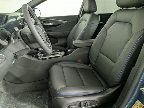 New 2025 Buick Envista Sport Touring w/ Convenience I Package image 16