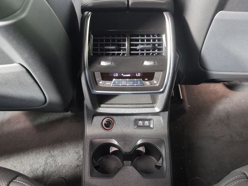 Used 2026 BMW X7 xDrive40i w/ M Sport Package image 29