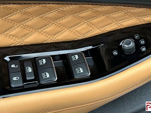 Used 2023 Jeep Grand Cherokee L Summit w/ Advanced Protech Group IV image 13