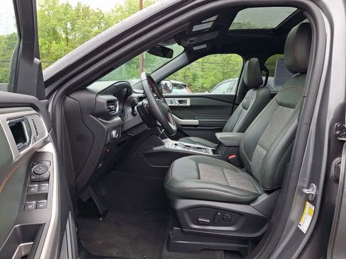 Used 2022 Ford Explorer Timberline w/ Timberline Technology Package AWD/4WD image 13
