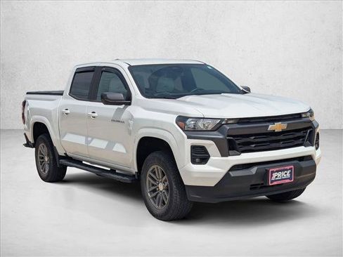 Used 2023 Chevrolet Colorado LT w/ LT Convenience Package RWD image 3