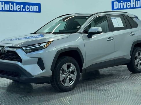 Used 2024 Toyota RAV4 XLE w/ Convenience Package image 4