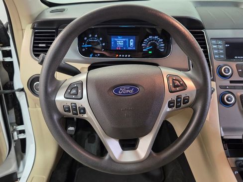 Used 2015 Ford Taurus SE image 21