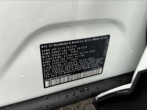 New 2025 Volkswagen Tiguan SE AWD/4WD image 16