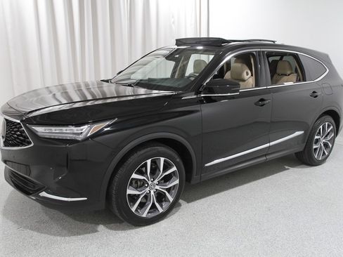 Used 2023 Acura MDX SH-AWD w/Tech image 3