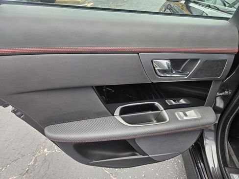 Used 2013 Jaguar XF R-S image 20