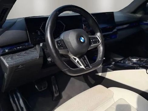 Used 2024 BMW 540i xDrive w/ M Sport Package AWD/4WD image 10