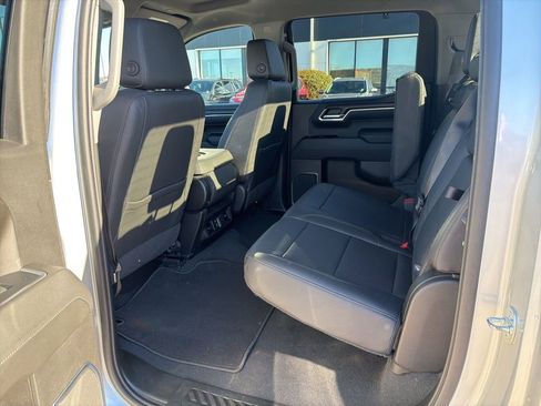 Used 2022 GMC Sierra 1500 SLT w/ X31 Off-Road Package image 30