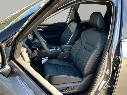 New 2026 Nissan Rogue Platinum AWD/4WD image 9